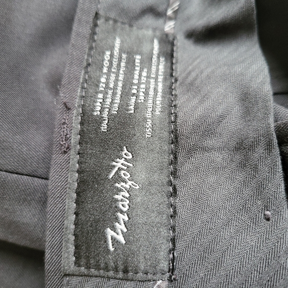 Bundle of 8 pairs of pants like-new condition 34W30L BR and Armani - Picture 5 of 13